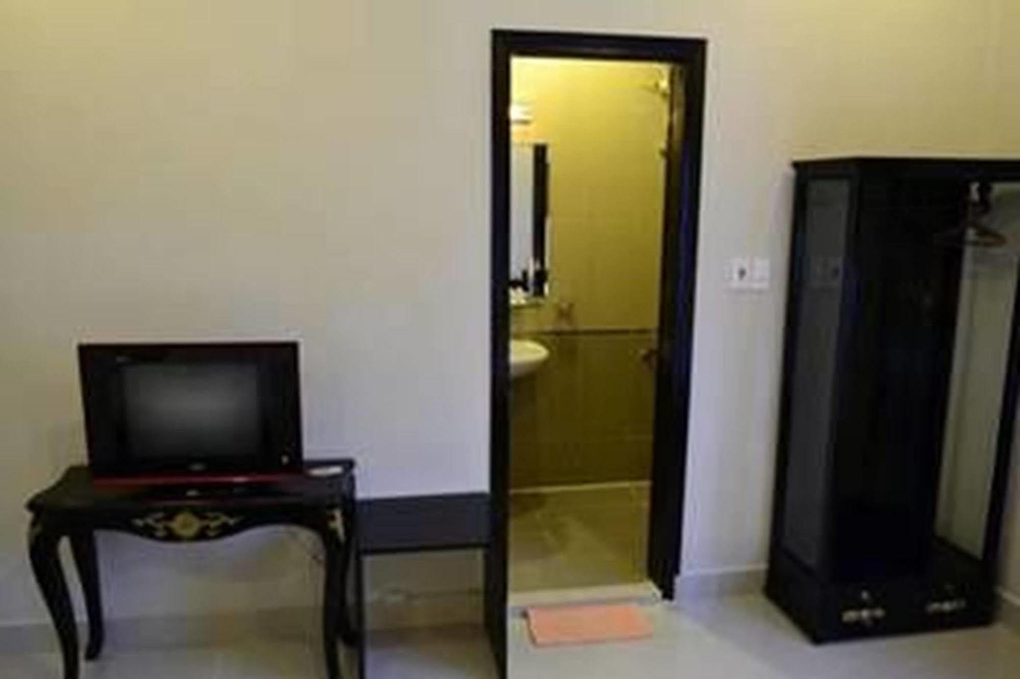 Hue Nino Hotel Esterno foto