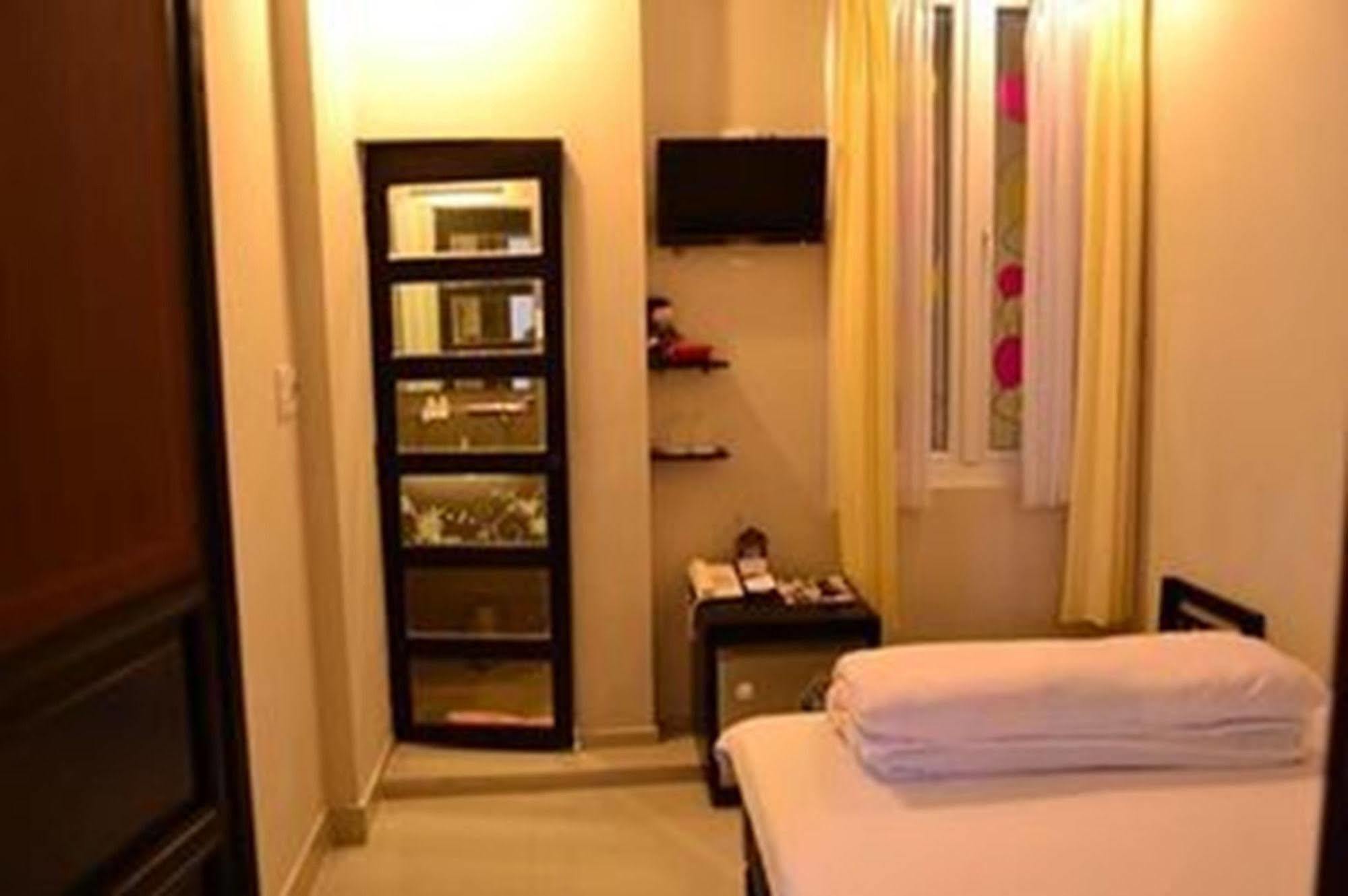 Hue Nino Hotel Esterno foto